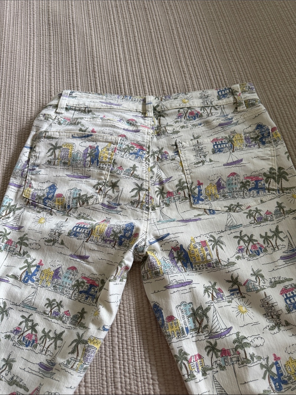 Talbots White Printed Cotton capris with Pastel Scenic Print - Picture 9 of 9
